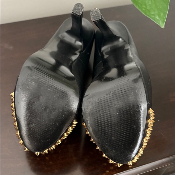 STEVE MADDEN leather platform pumps with gold spikes - Picture 9 of 11